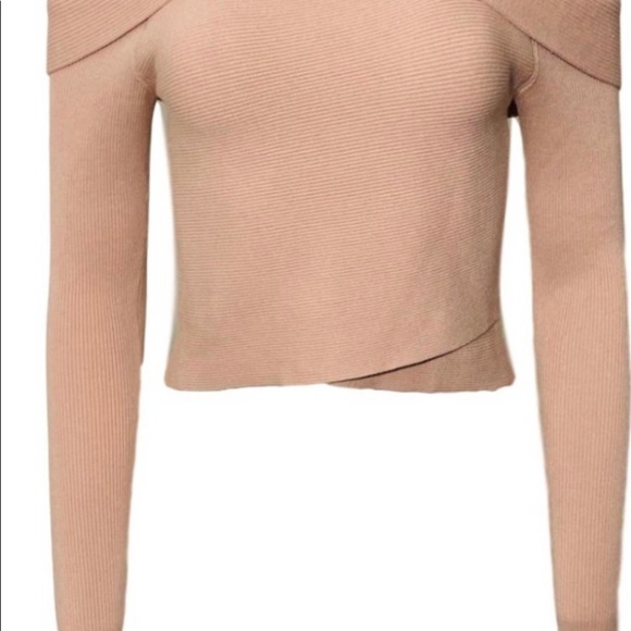 ALC Sexy off shoulder sweater. - Picture 3 of 4